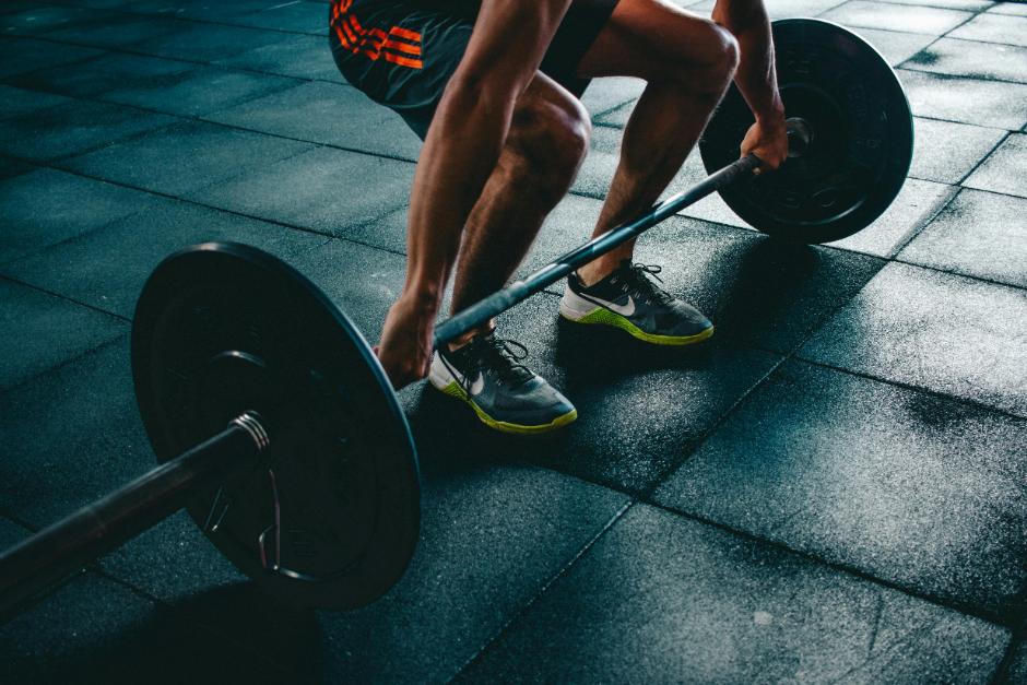 Gimnasios 24 horas en Madrid: entrenar sin horario fijo, seguridad y transporte nocturno